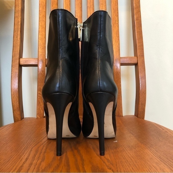 Louise et Cie Black Leather Booties, Size 9.5 - Picture 4 of 12
